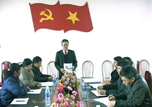 BCH Đảng bộ thị trấn Cao Phong họp triển khai nhiệm vụ phát triển KT-XH năm 2012.
